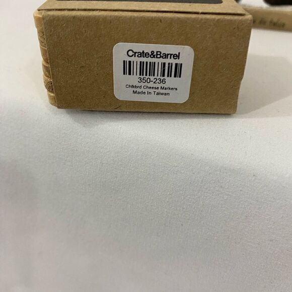 NWT Crate & Barrel Charcuterie Chalkboard Cheese Markers - Picture 6 of 6